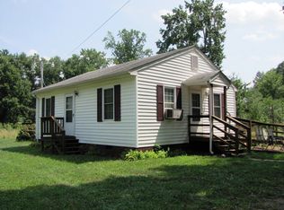102 Thynedale Dr, Chase City, VA 23924