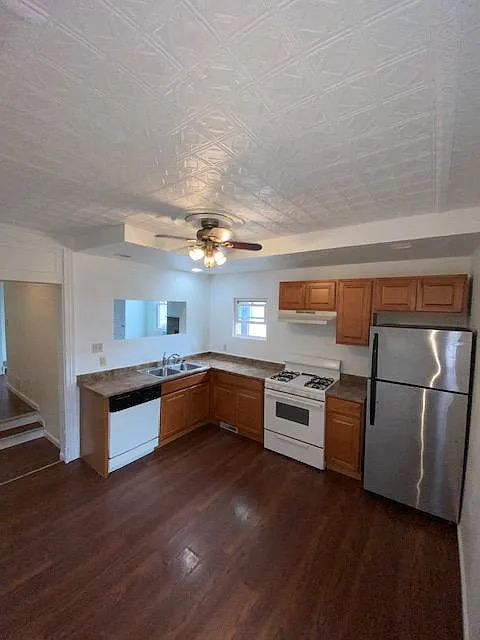 3805 Howley St Apt 2 — Photo 2