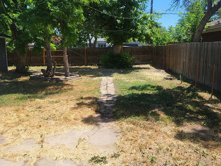 1670 Dallas St — Photo 17