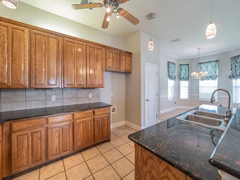 8249 Fall Crest Dr — Photo 11