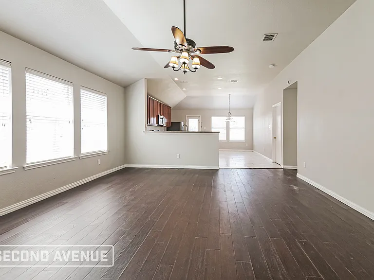 2121 Juniper Dr — Photo 7