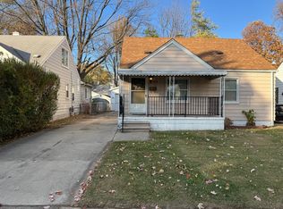 959 E Rowland Ave, Madison Heights, MI 48071