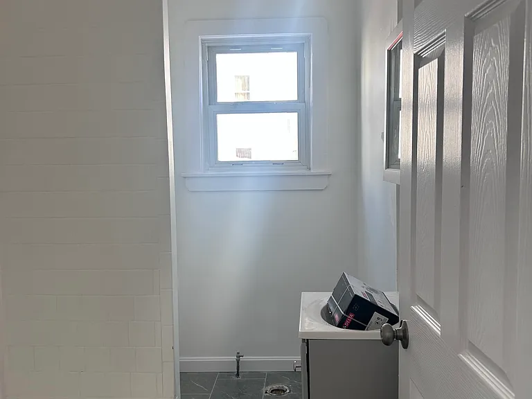 181 Reynolds Ave #2 — Photo 7