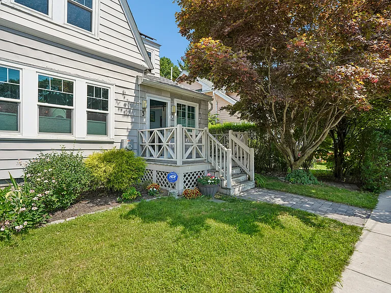 3 Woburn St — Photo 36