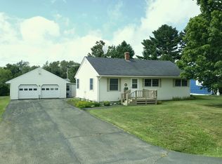 104 Fleetwood St, Presque Isle, ME 04769