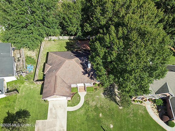 2nd image of 8845 Moanalua Way