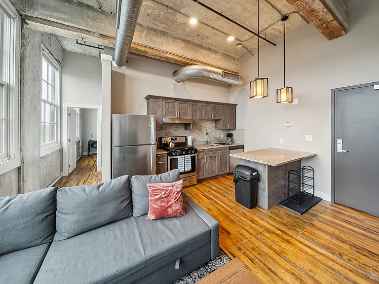 Crescendo Loft Apartments — Photo 11