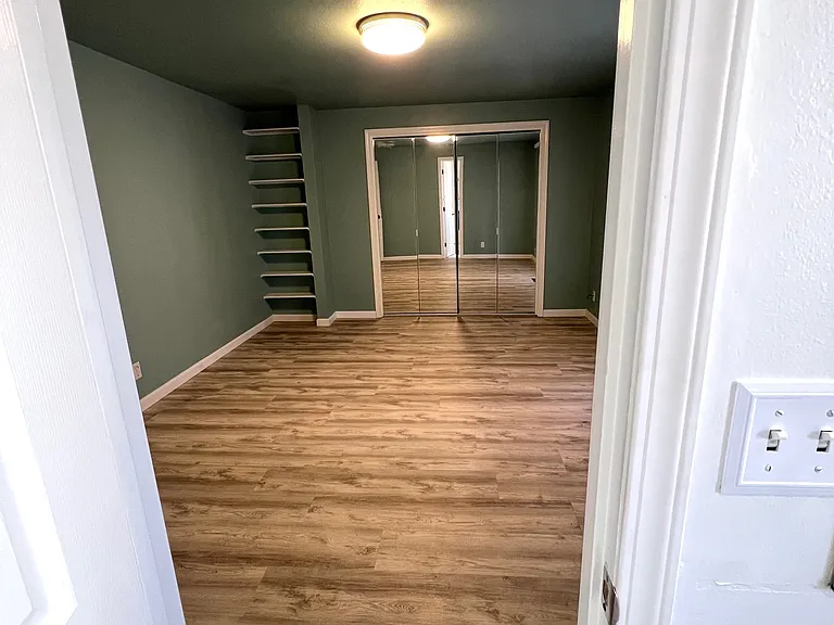 734 Hemlock Ct — Photo 8