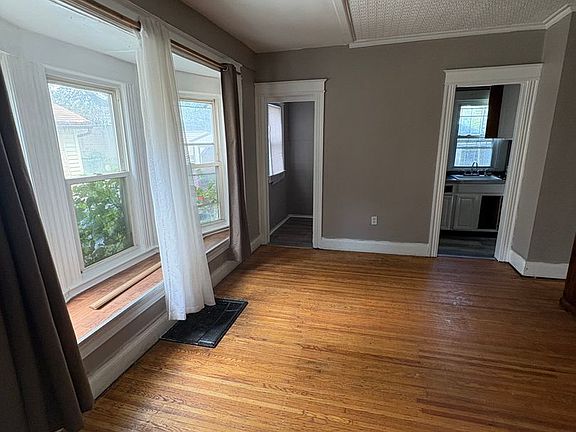 4th image of 354 Avenue D