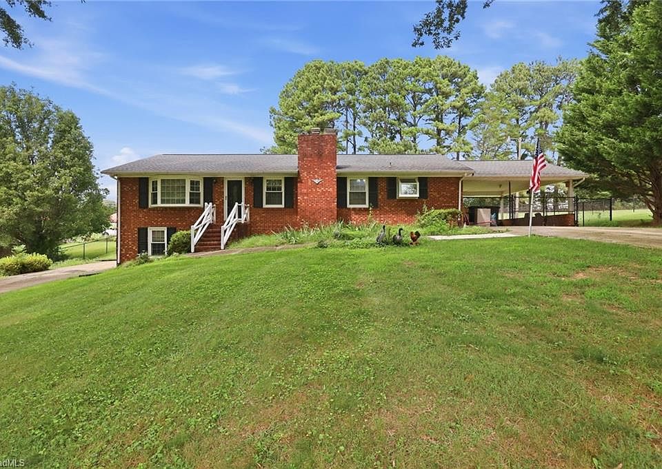 1st image of 511 Croydon Ln