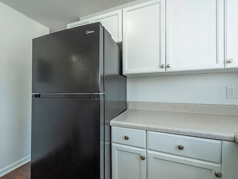 15 Arden Rd — Photo 2