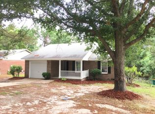 4348 Falls Dr, Hope Mills, NC 28348