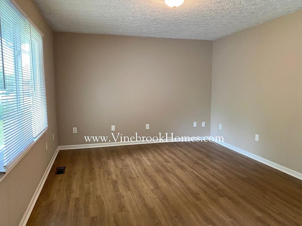1st image of 4 Lawndale Ave