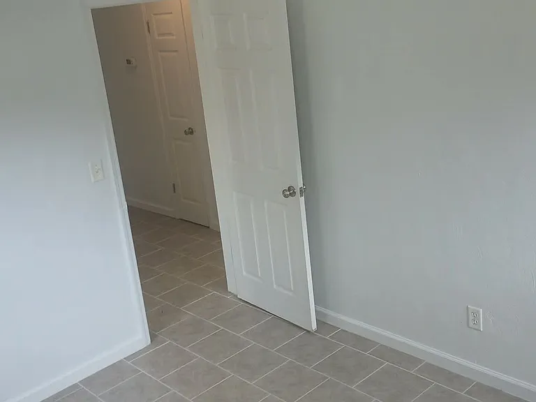 1239 Morgan Dr — Photo 11