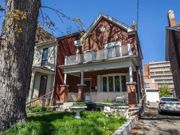 179 Markham St #3, Toronto, ON M6J 2G7