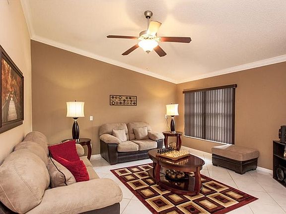 2nd image of 4405 Rockcrest Cir