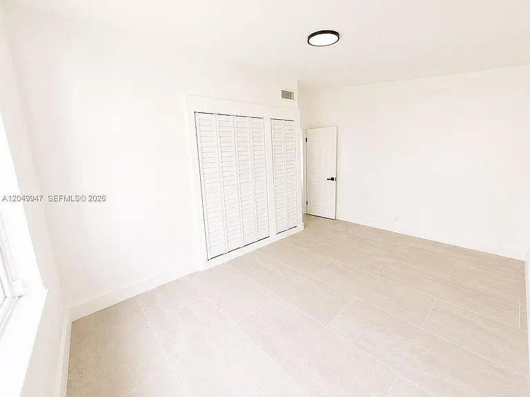 2649 Key Largo Ln #2649 — Photo 7