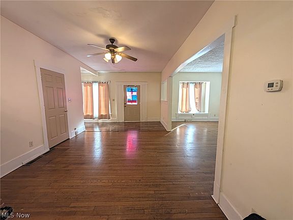 5th image of 212 King St