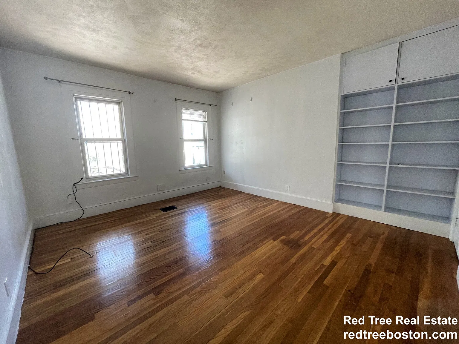 5 bed, 2000 sqft, $9,000 — Photo 3
