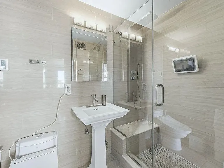 100 Manhattan Ave #2312 — Photo 4