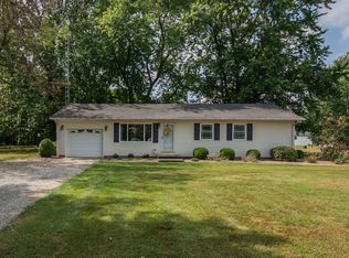 9727 N Radisson Ln, Mount Vernon, IL 62864