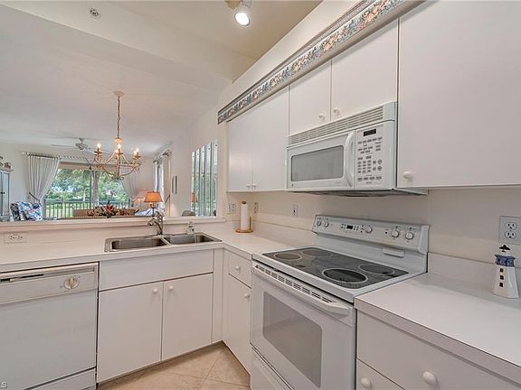 4th image of 9300 Highland Woods Blvd Unit 3203