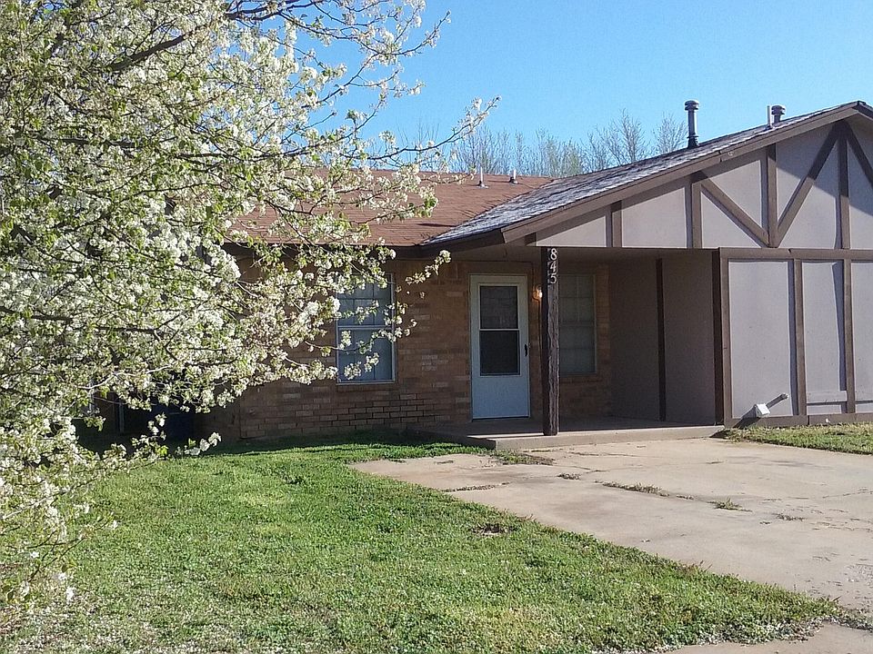 1st image of 845 W Forest Dr