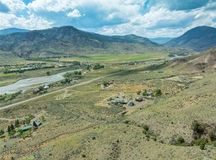 10 Rigler Bluffs Rd, Gardiner, MT 59030