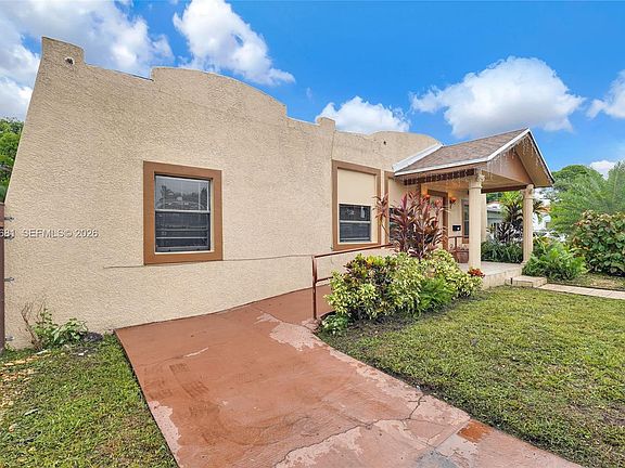 4th image of 520 NW 49th St