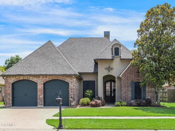 120 Diamond Creek Dr, Broussard, LA 70518