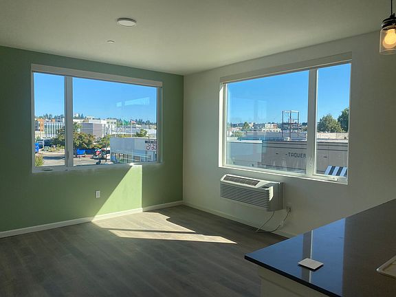 3rd image of 310 Capitol Way N APT 214