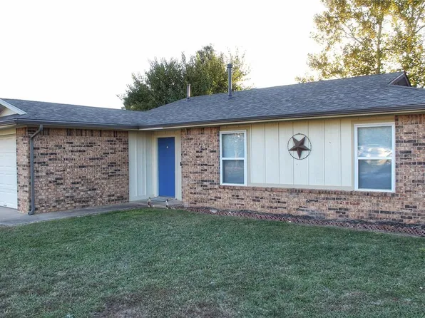 1512 Pecan Grove St, Tecumseh, OK 74873