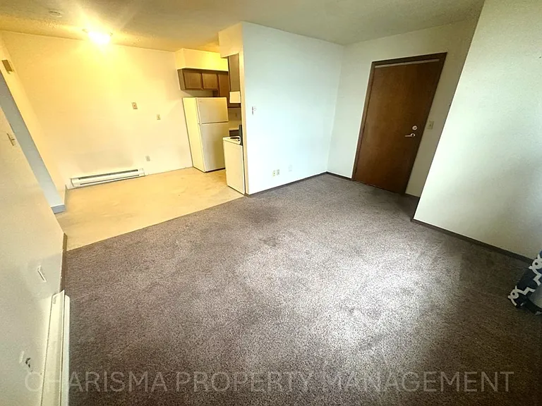 Garretson Apartments III A — Photo 8