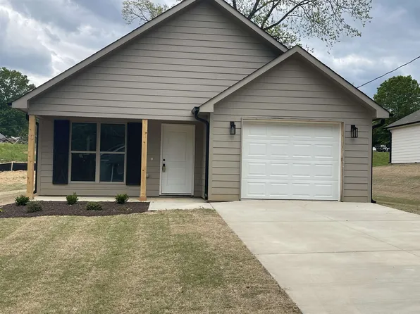135 Whitley Ave, Henderson, TN 38340