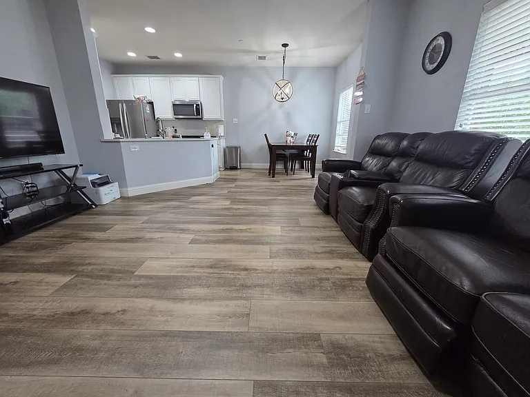 8739 Bigelow Dr — Photo 3