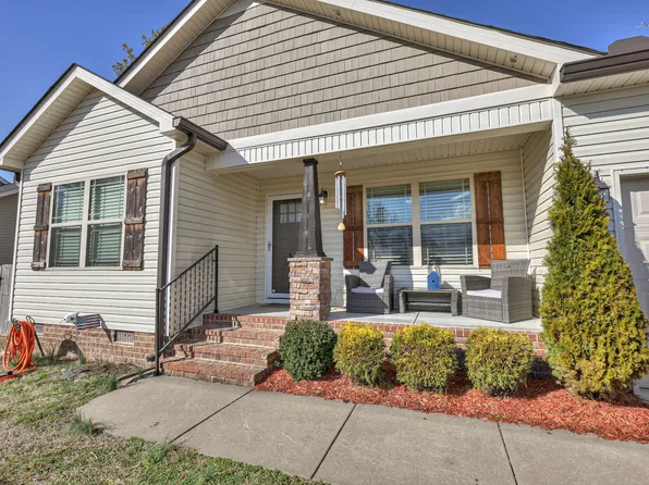 76 Al White Dr, Manchester, TN 37355