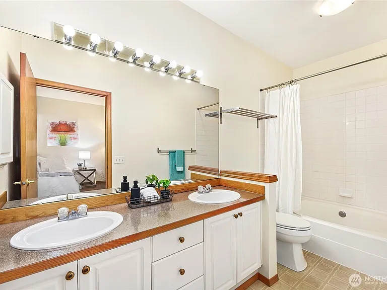 17827 80th Ave NE #A101 — Photo 11