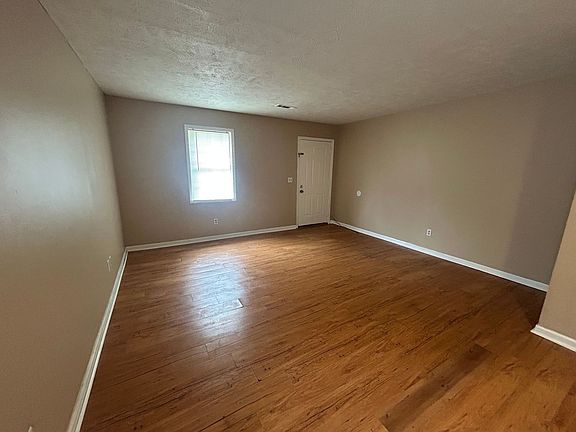 3rd image of 14 Tina Dr #0