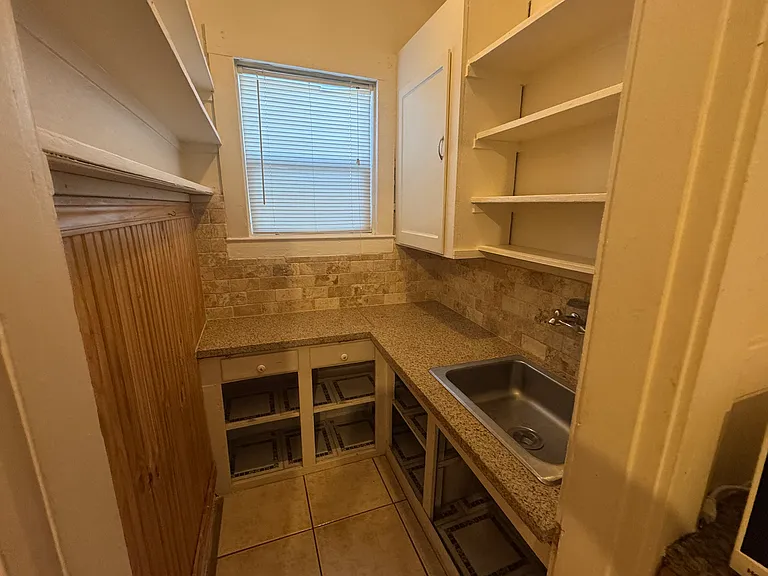 621 Branciforte St #B — Photo 5