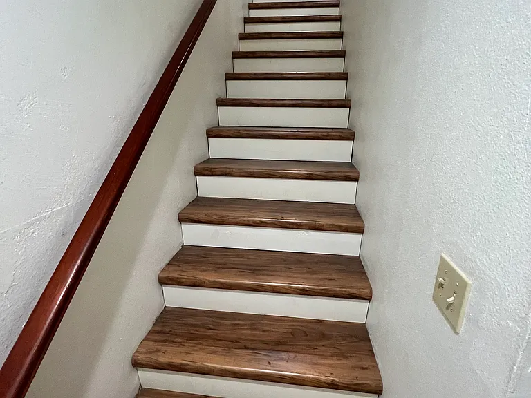 210 E Plymouth St — Photo 15