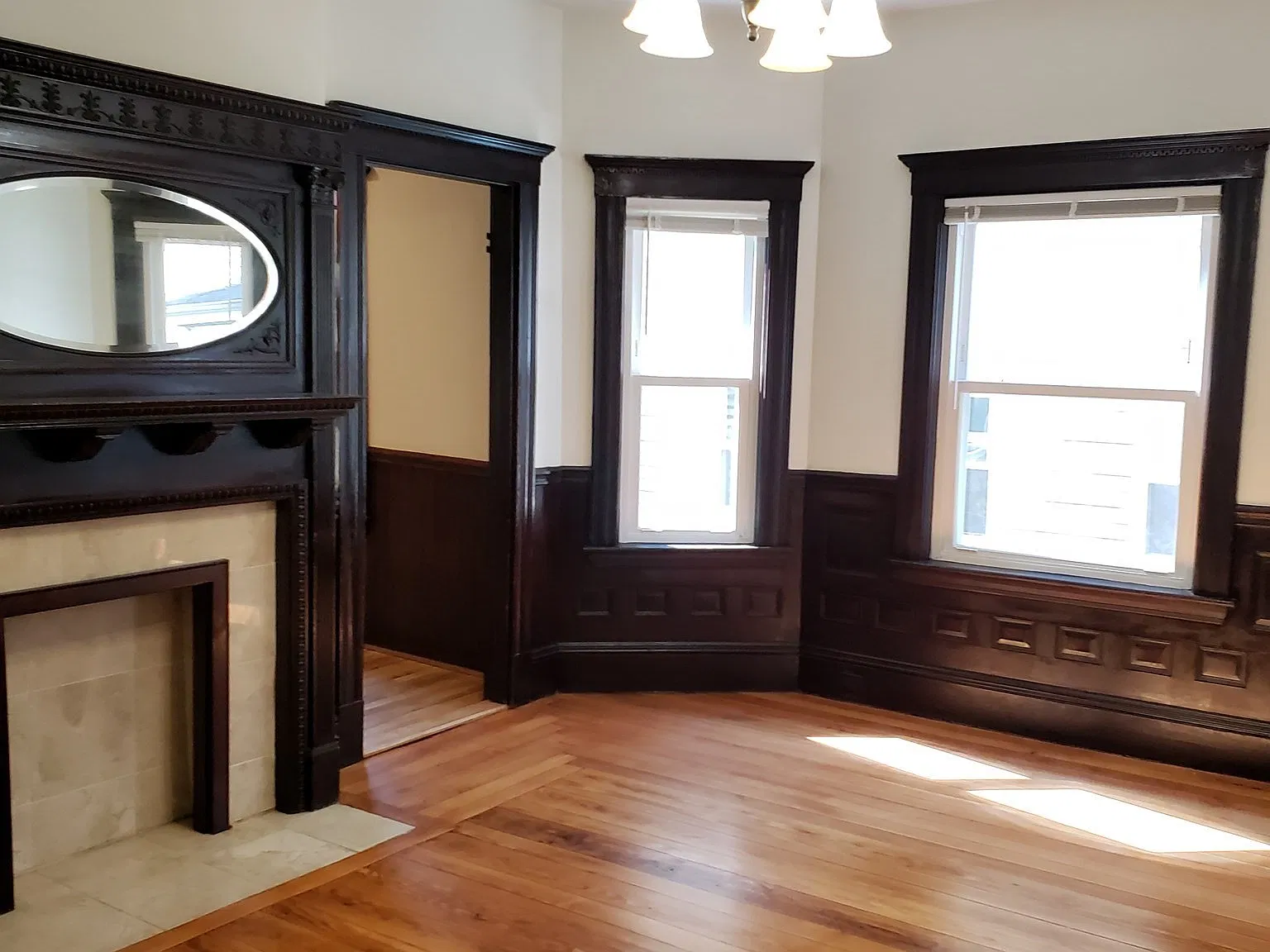 3 bed, 1.0 bath, 1150 sqft, $2,950 — Photo 4