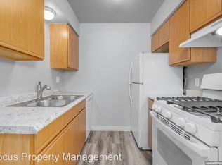 1319 Clayton Ct APT 204, Oshkosh, WI 54902