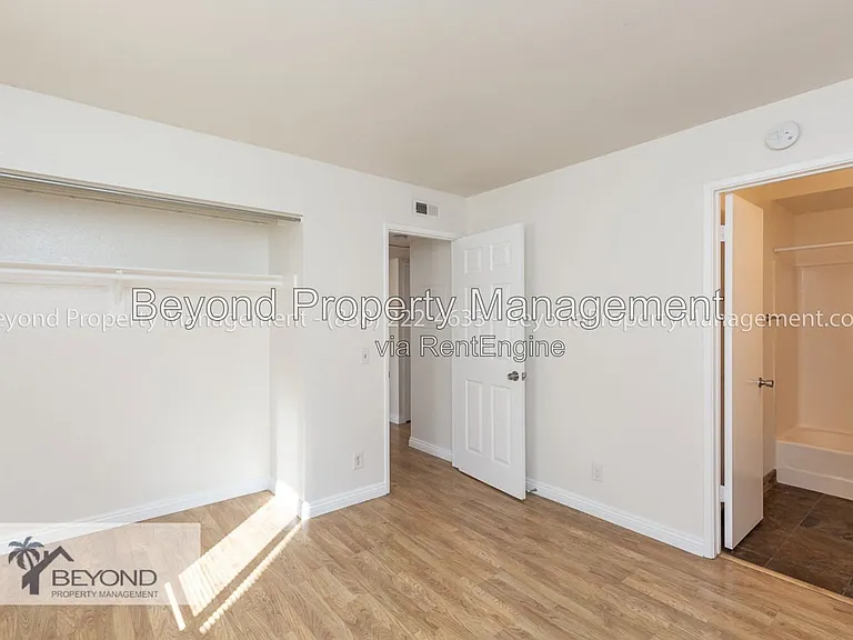 2608 Broadway #3 — Photo 16