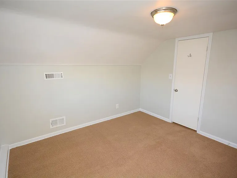 406 High Point Ave — Photo 29