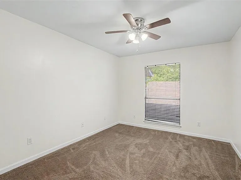 6350 Hawthorne Ter — Photo 26