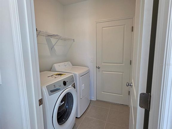 4th image of 3382 Alexander Dr