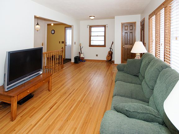 3rd image of 3518 72nd Ave N