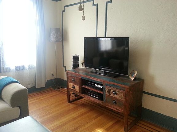 5th image of 407 Woodstock Ave APT 3