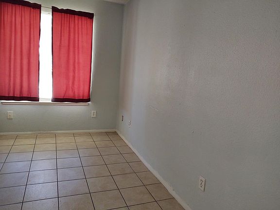 4th image of 2908 Auburn St