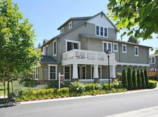 230 Morgan Ln, Menlo Park, CA 94025